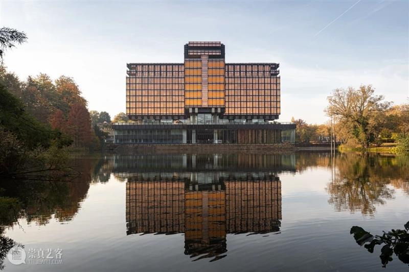 比利时现代建筑遗产更新,经典十字 Royale Belge 视频资讯 ADCNews Belge 现代 建筑 遗产 比利时 瓦兰大道 boulevard Souverain 周围 水塘 崇真艺客
